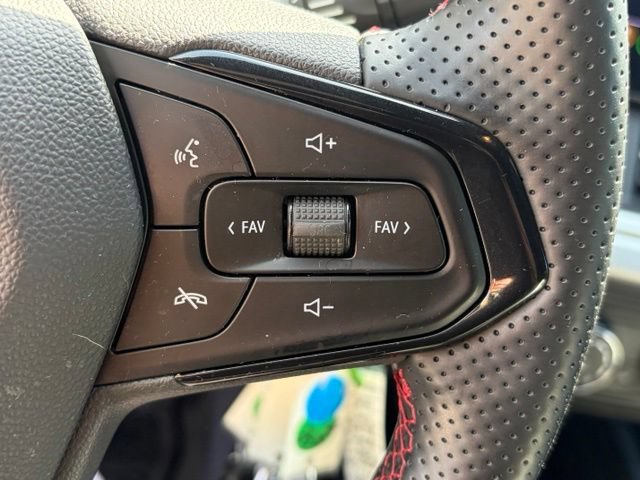 Used 2024 Chevrolet Trax RS FWD image 16