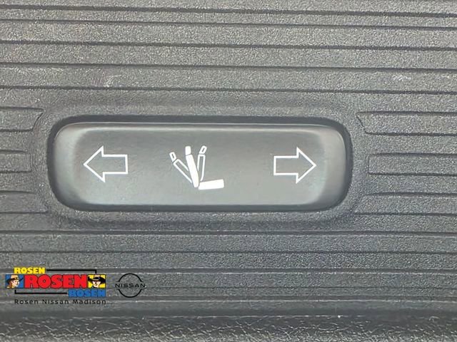 Used 2023 Jeep Wagoneer Series III w/ Preferred Equipment Group AWD/4WD image 44