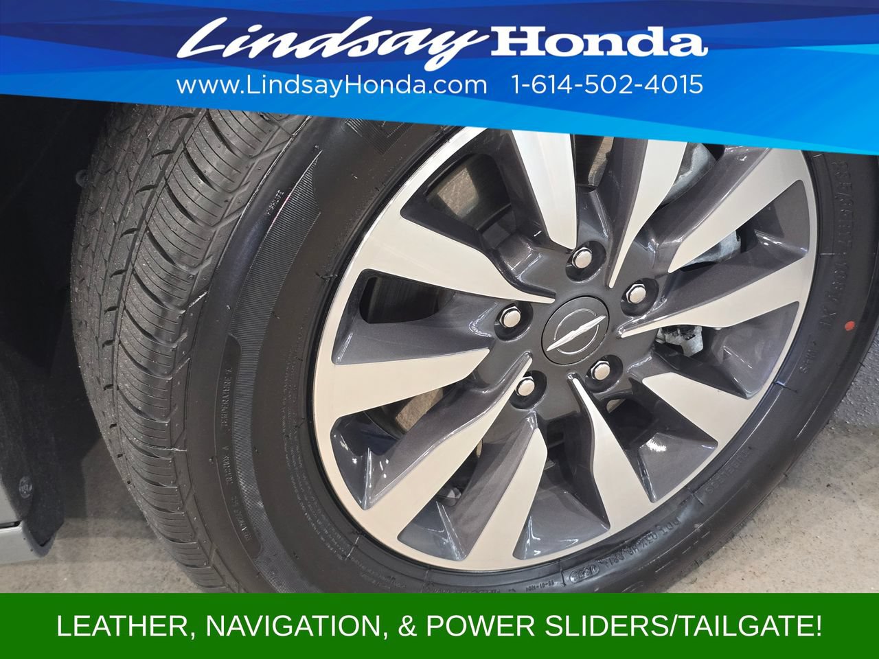 Used 2021 Chrysler Pacifica Touring-L FWD image 26