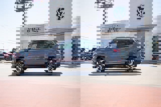 New 2026 Volkswagen Atlas SEL image 3