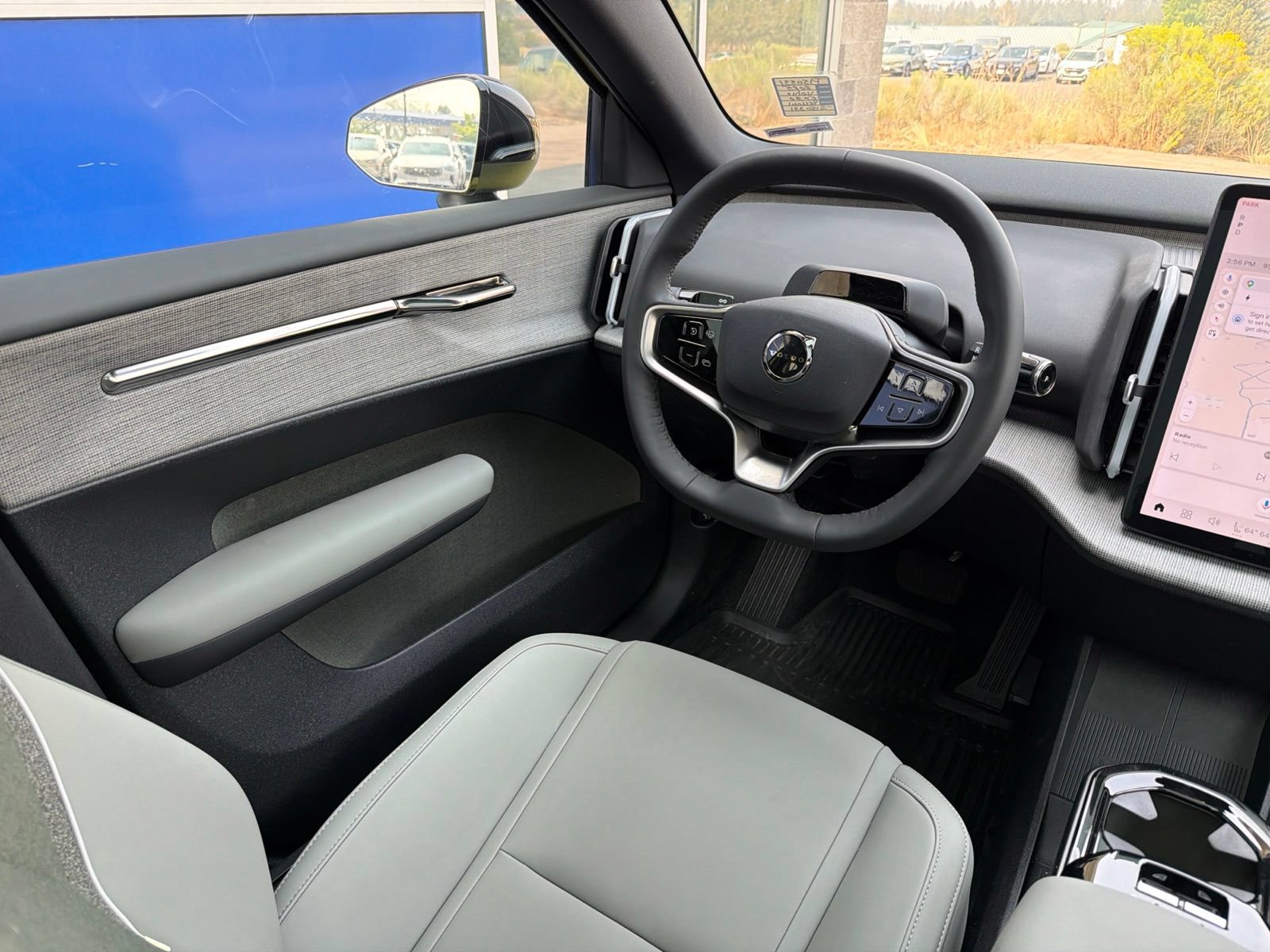 Used 2025 Volvo EX30 Ultra w/ Protection Package Premier AWD/4WD image 12
