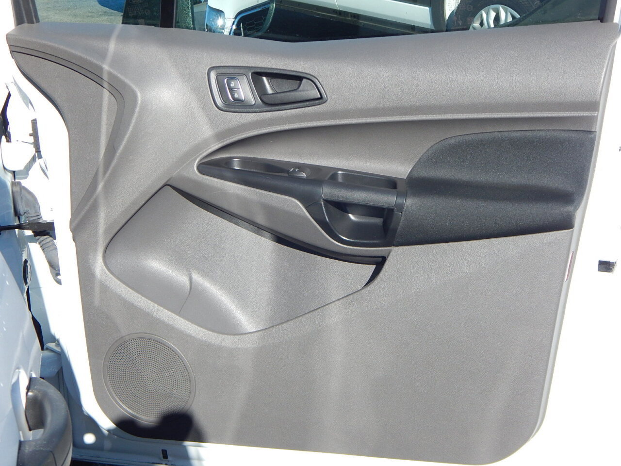 Used 2022 Ford Transit Connect XL image 17
