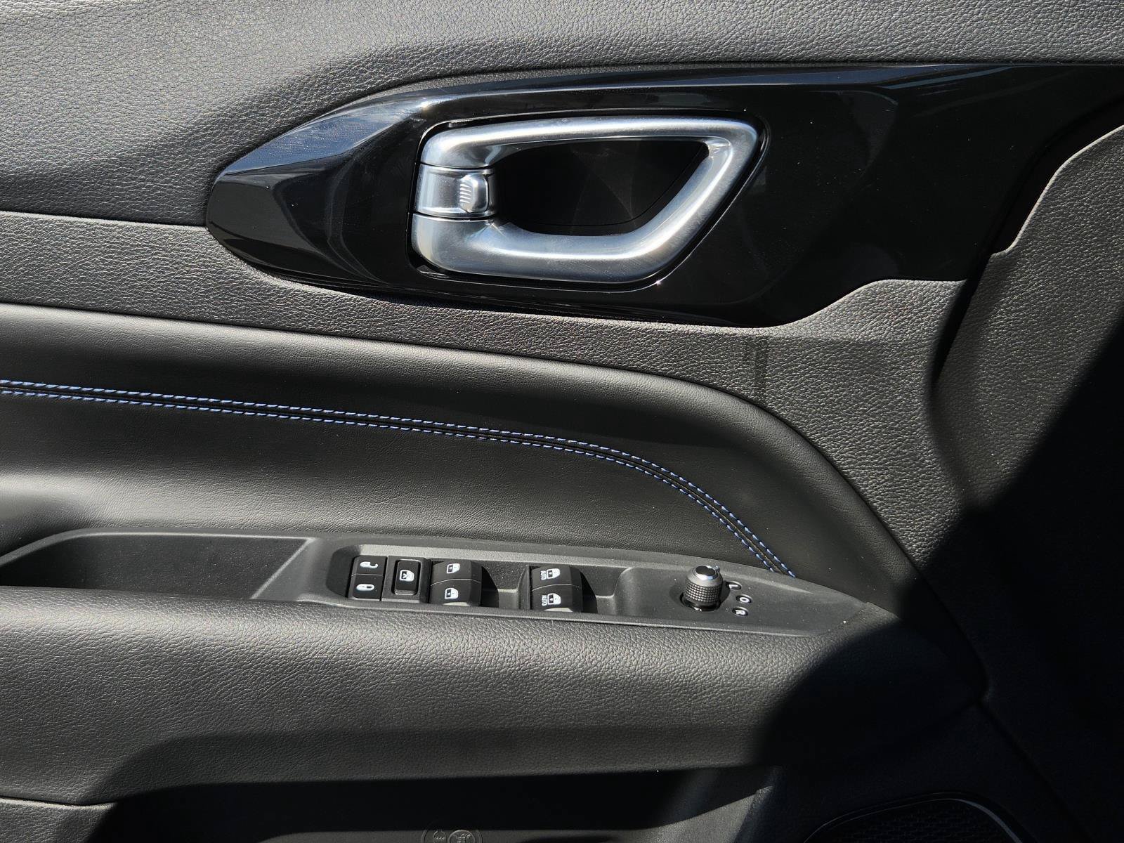 New 2026 Jeep Compass Latitude AWD/4WD image 25