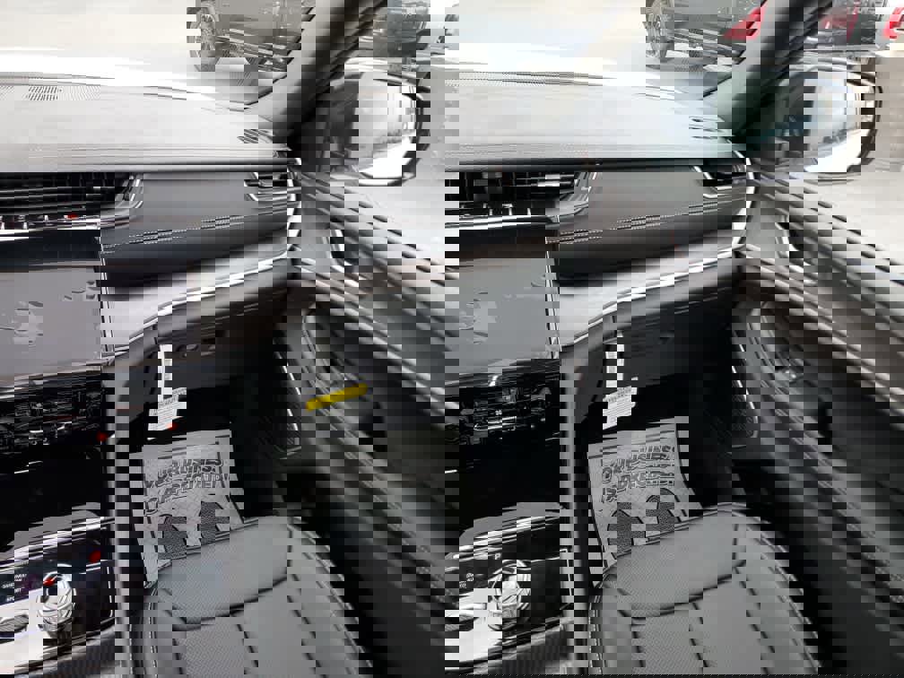 New 2025 Jeep Grand Cherokee Limited image 16