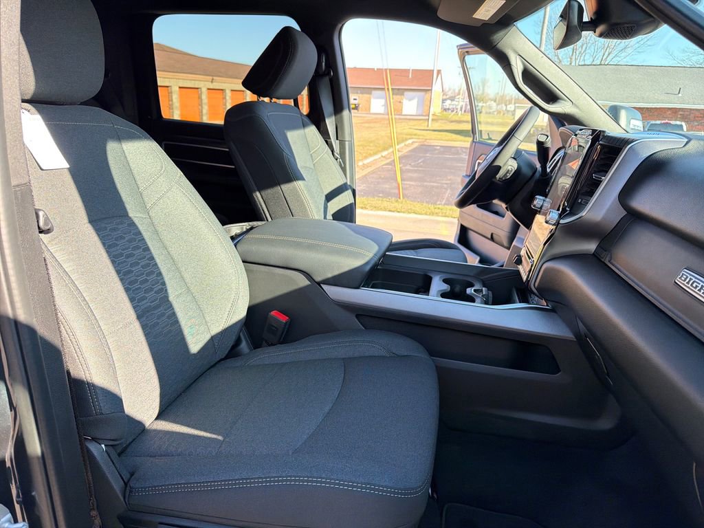New 2026 RAM 2500 Big Horn AWD/4WD image 17