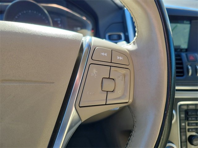 Used 2015 Volvo XC60 T6 w/ Proximity Package image 23