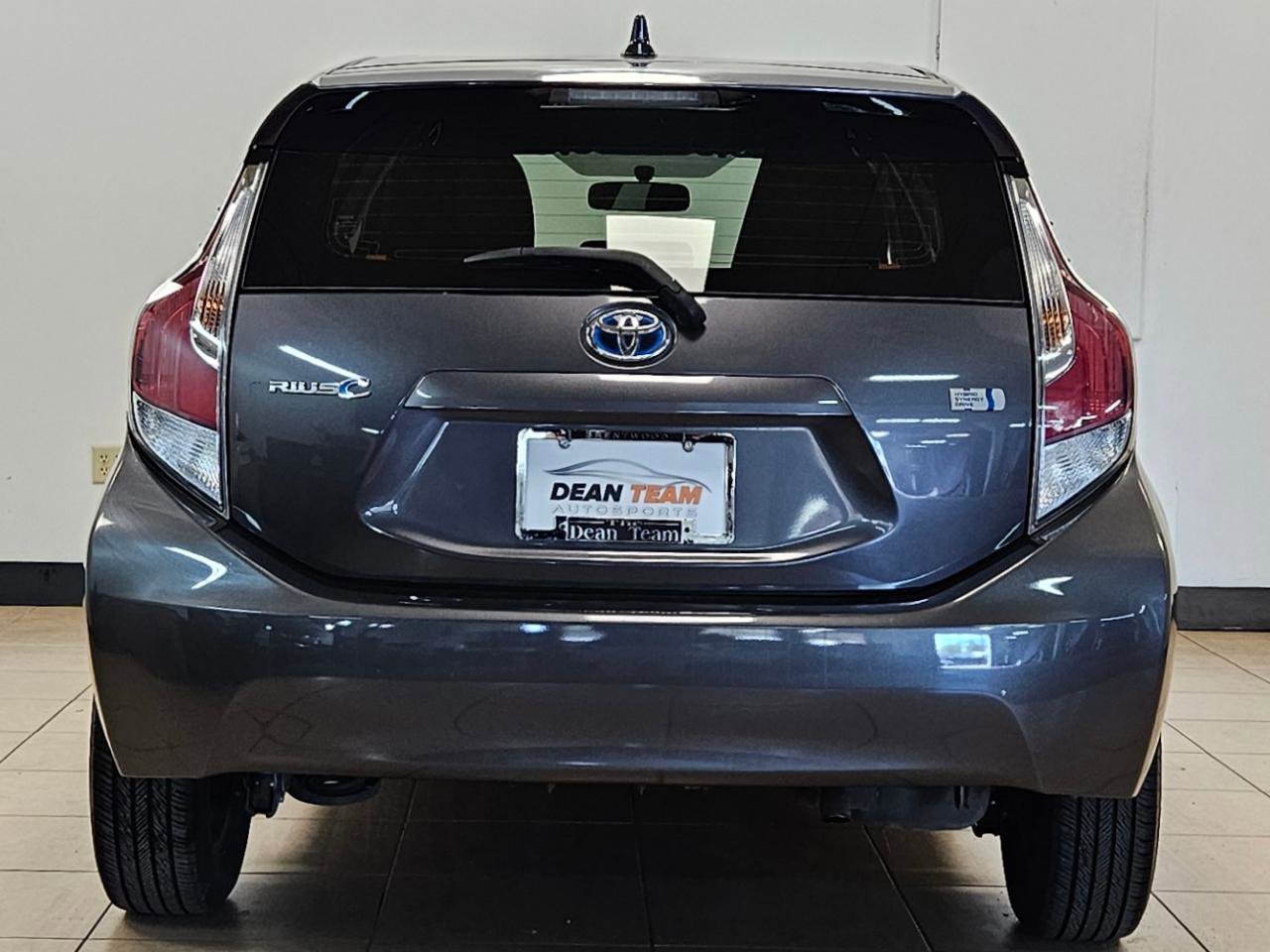 Used 2015 Toyota Prius C Two image 5