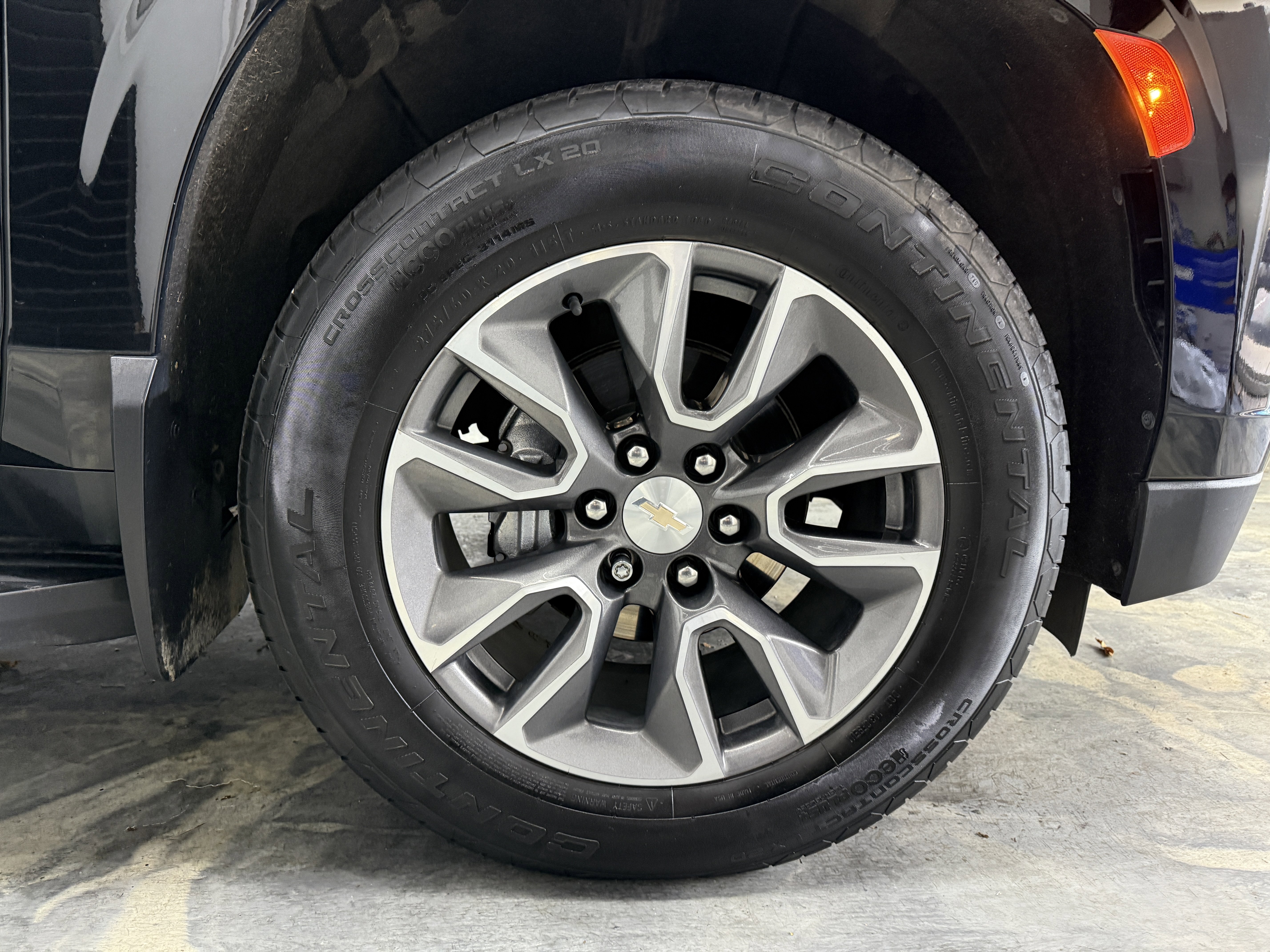 Used 2023 Chevrolet Tahoe LS image 32