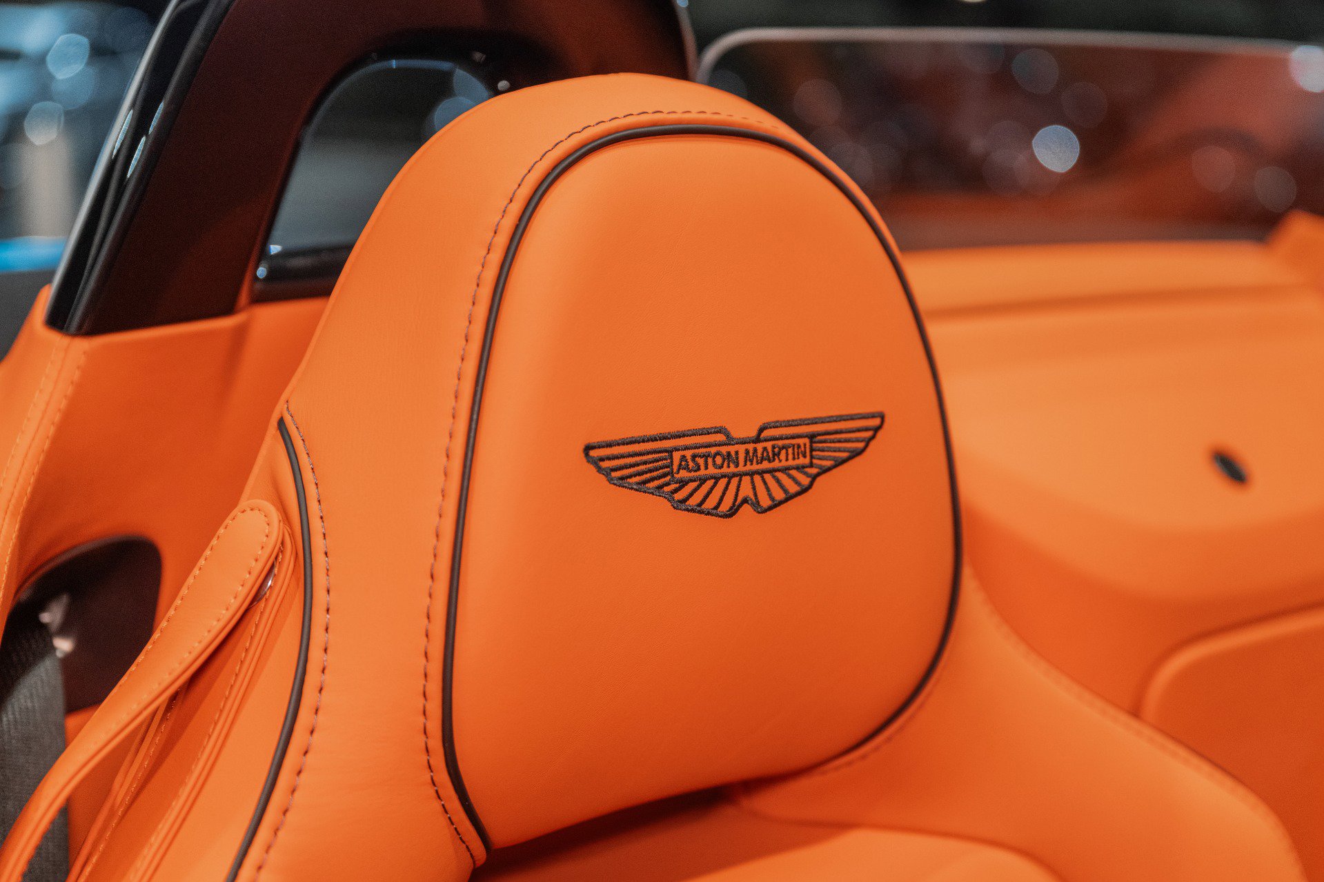 New 2026 Aston Martin V8 Vantage Roadster image 5