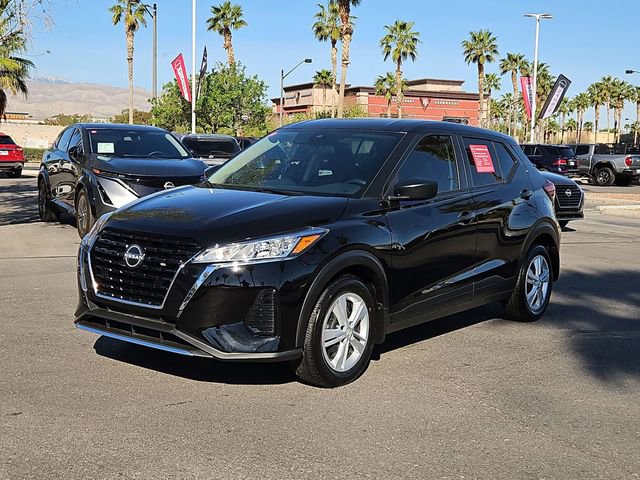 Certified 2025 Nissan Kicks Play S FWD image 2