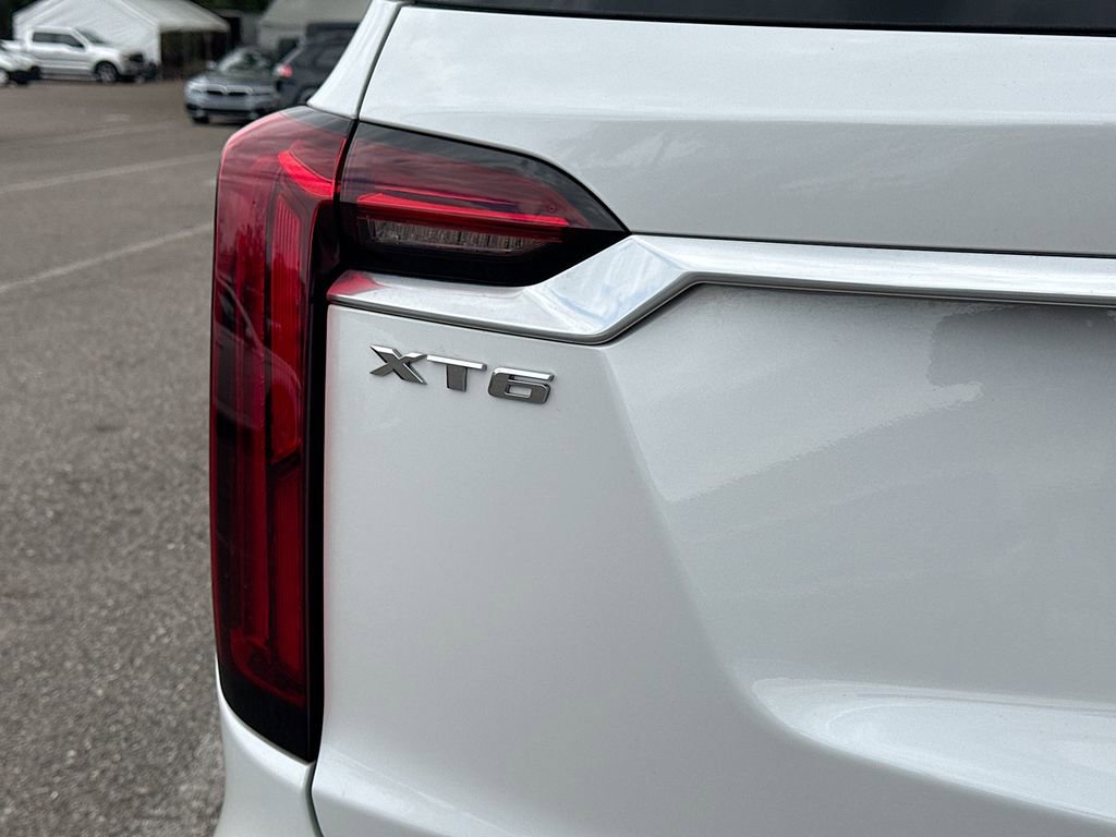 Used 2024 Cadillac XT6 Premium Luxury image 10