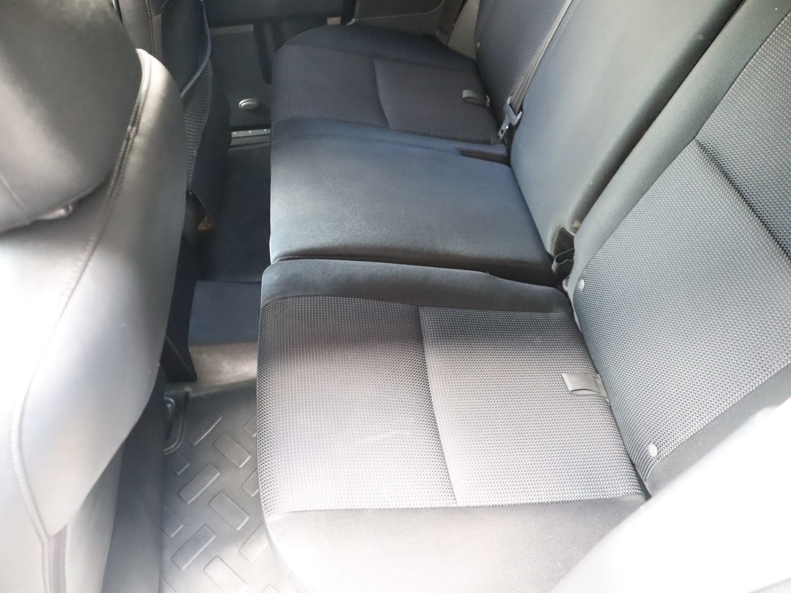 Used 2011 Toyota FJ Cruiser 4WD w/ Upgrade Pkg image 42