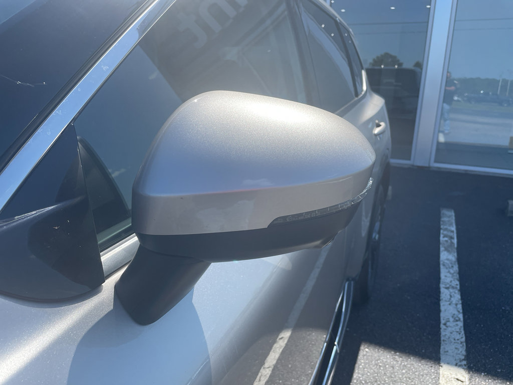 Used 2025 Nissan Rogue Platinum w/ Tech Package image 6