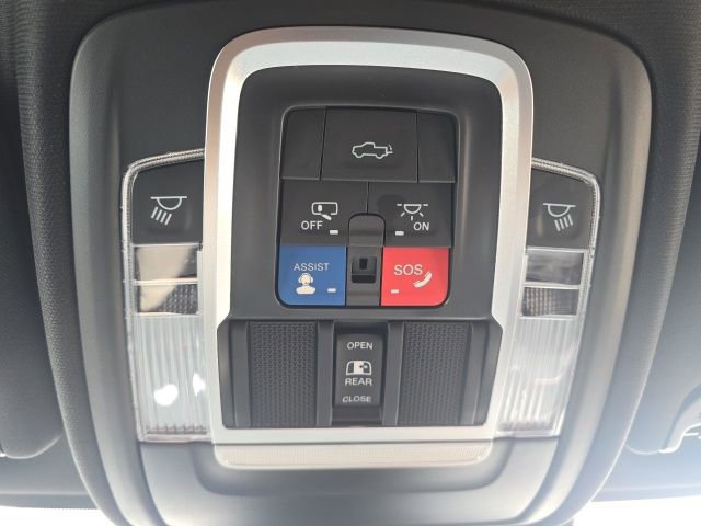 Used 2022 RAM 2500 Limited image 33