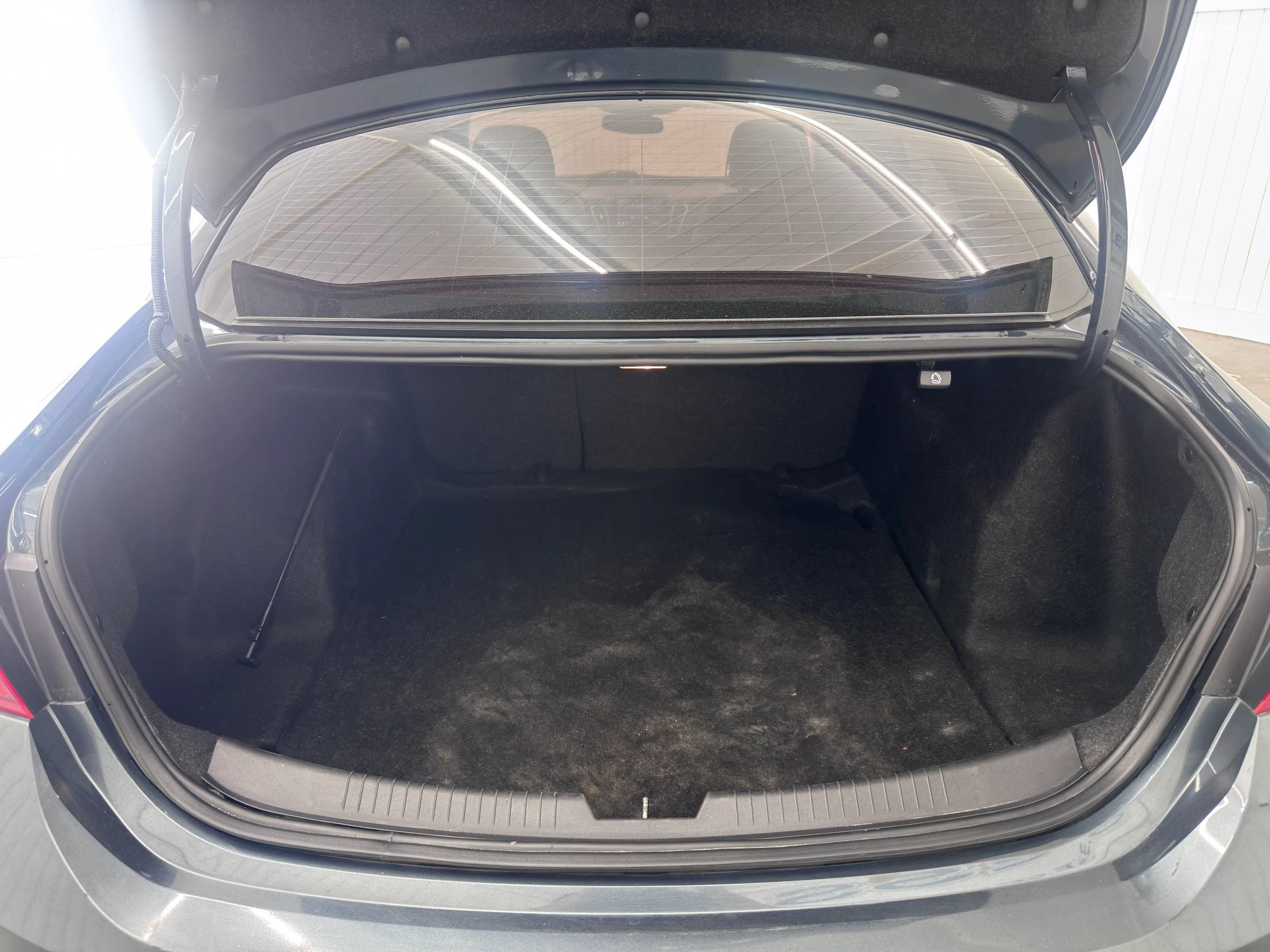 Used 2019 Chevrolet Malibu LS FWD image 13