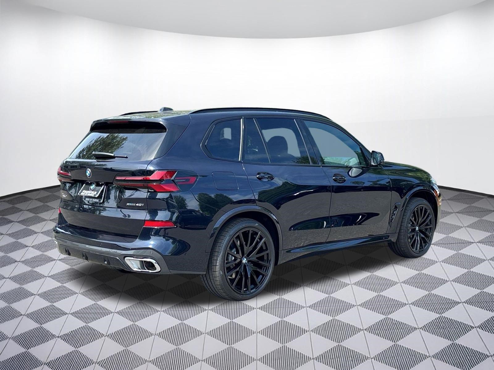 New 2026 BMW X5 xDrive40i w/ M Sport Package AWD/4WD image 8