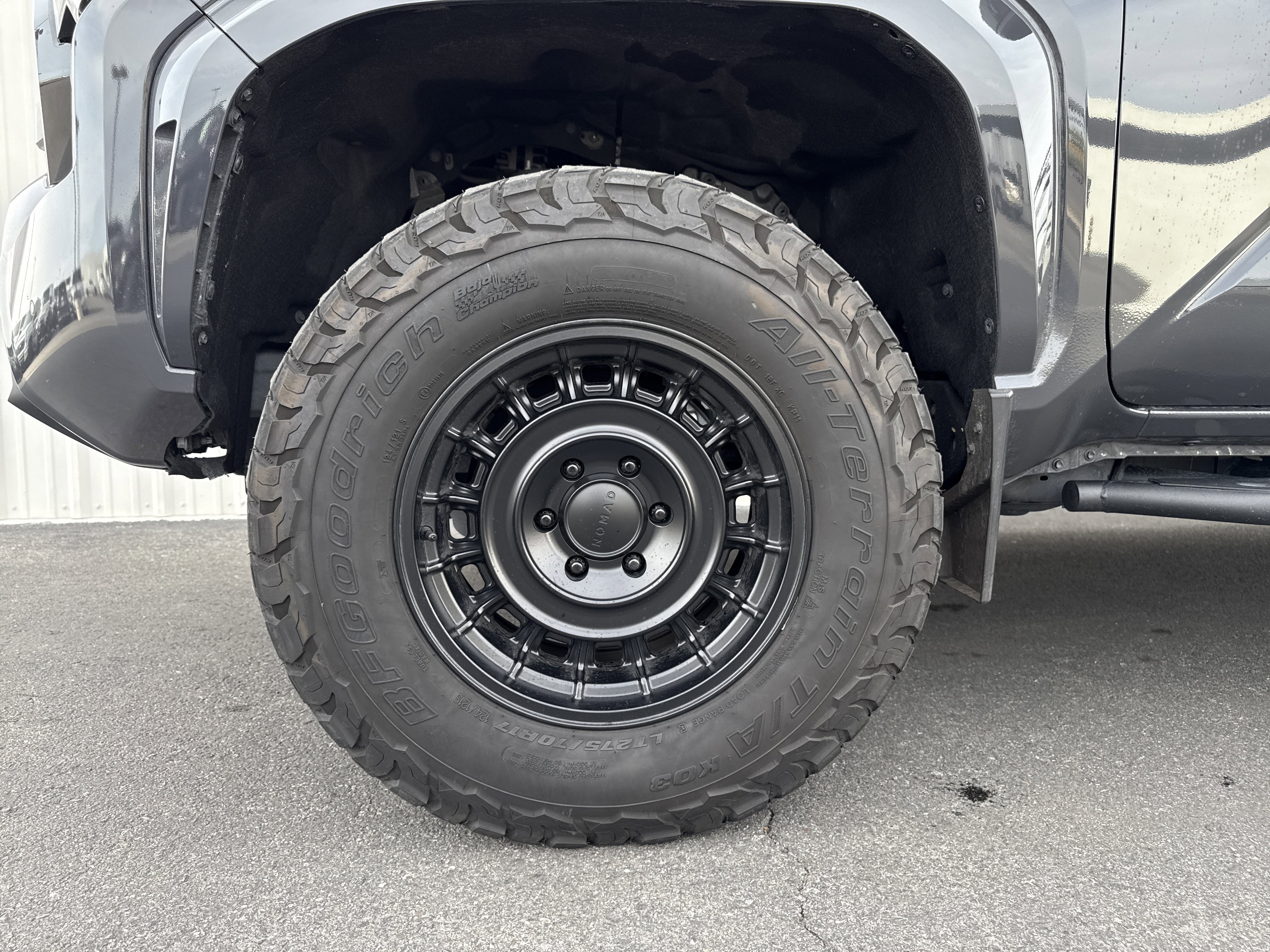 Used 2024 Toyota Tacoma SR5 image 5