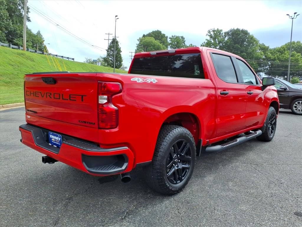 Used 2026 Chevrolet Silverado 1500 Custom w/ Turbomax Blackout Package AWD/4WD image 3