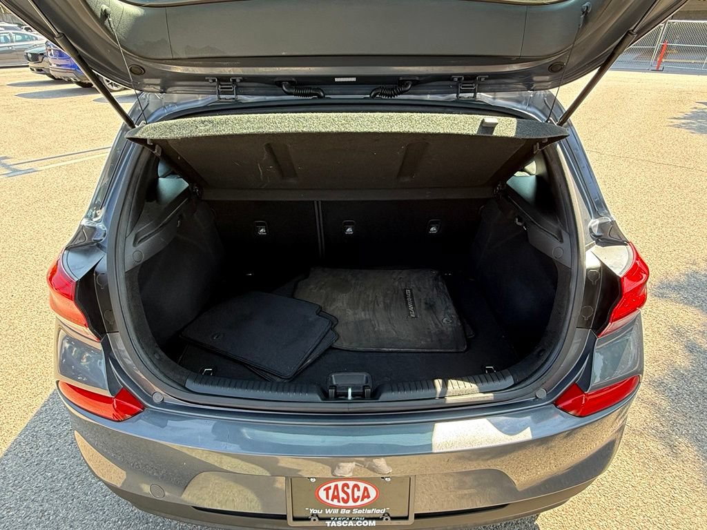Used 2018 Hyundai Elantra GT w/ Style Package 02 FWD image 21