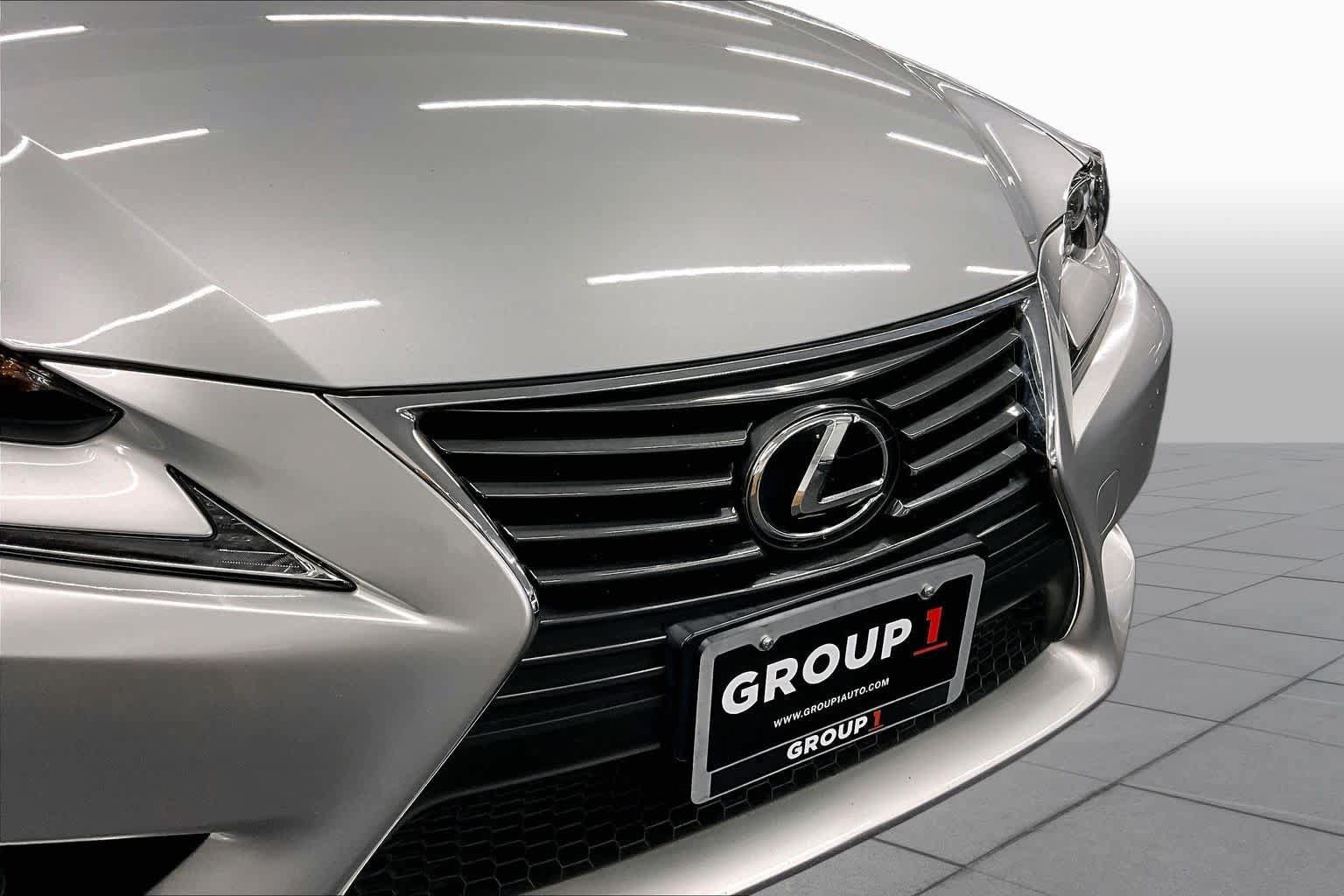 Used 2016 Lexus IS 200t w/ Navigation System Package RWD image 29