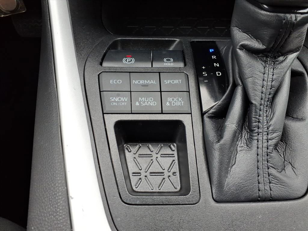 Certified 2023 Toyota RAV4 LE image 19