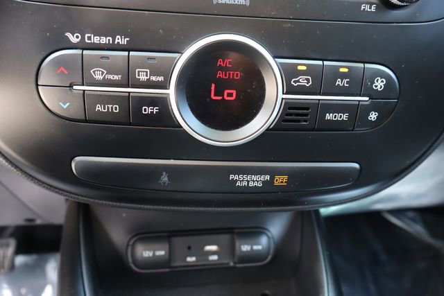 Used 2017 Kia Soul + FWD image 35