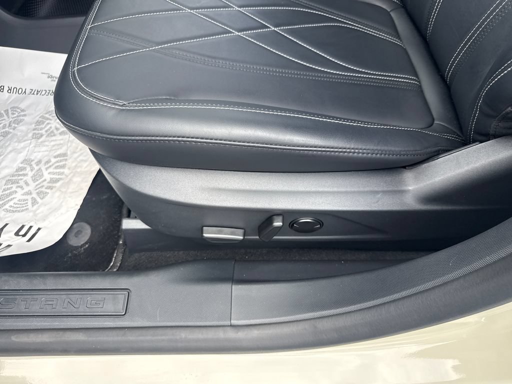 Used 2025 Ford Mustang Mach-E Select AWD/4WD image 28