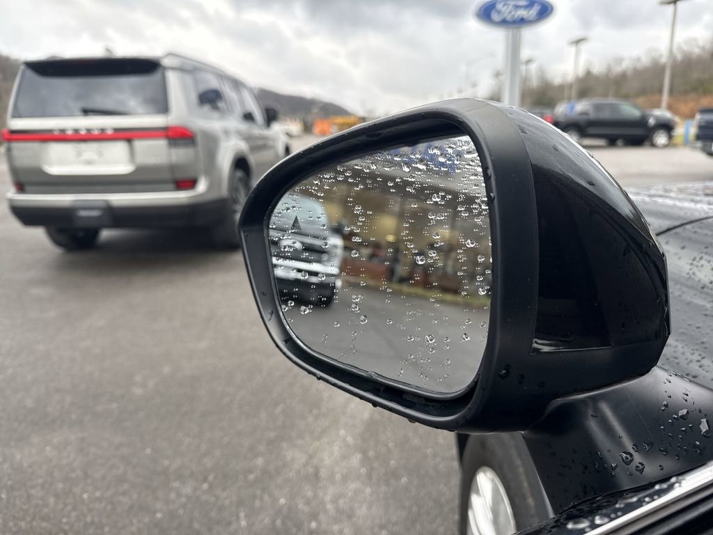 Used 2023 Mitsubishi Outlander ES AWD/4WD image 19