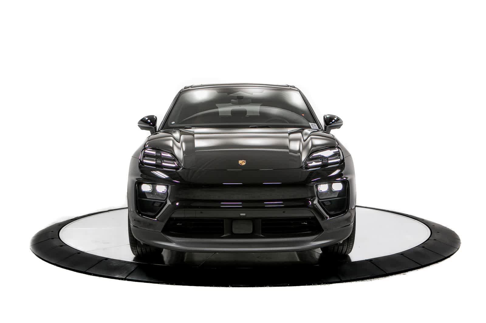 New 2026 Porsche Macan Electric RWD image 10