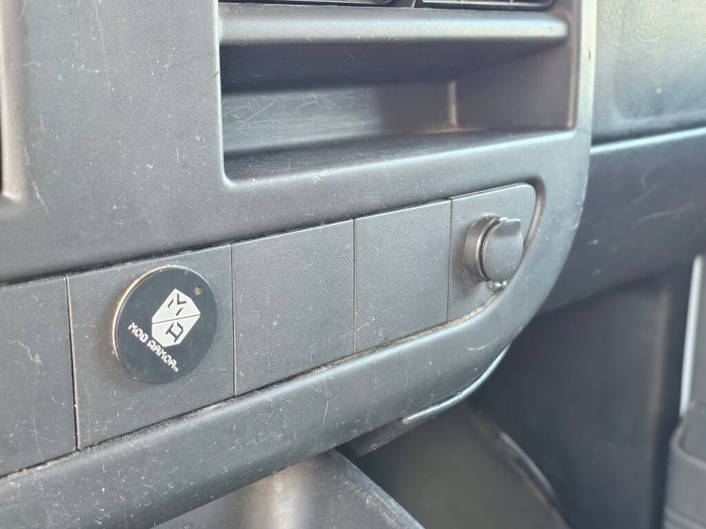 Used 2014 Chevrolet Express 3500 Extended w/ Chrome Appearance Package image 22