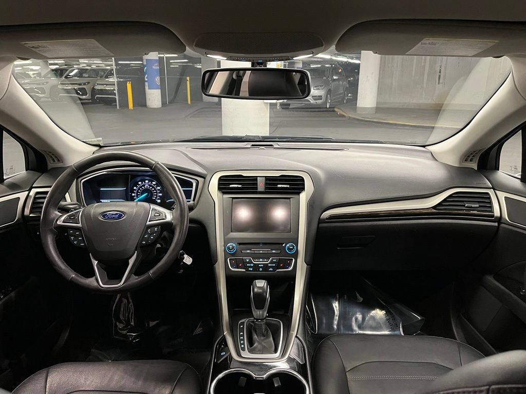 Used 2016 Ford Fusion SE w/ Equipment Group 202A FWD image 6