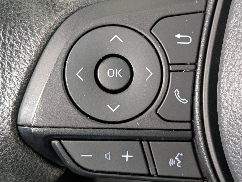Used 2025 Toyota RAV4 XLE image 25