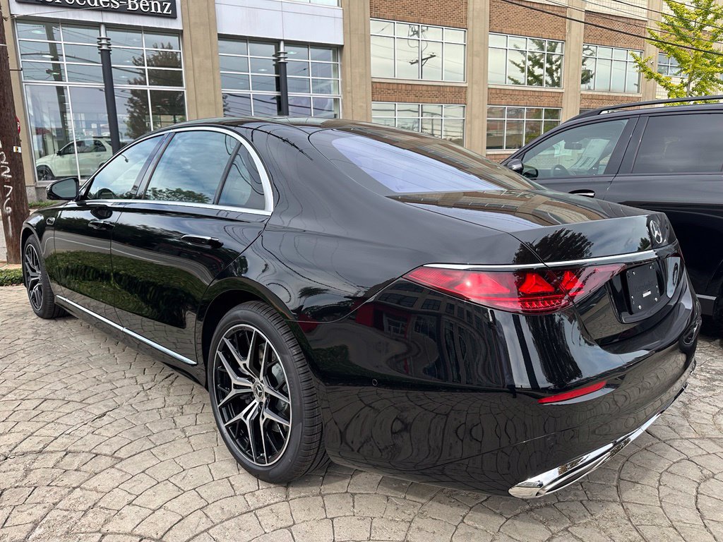 New 2027 Mercedes-Benz S 580 4MATIC Sedan image 3