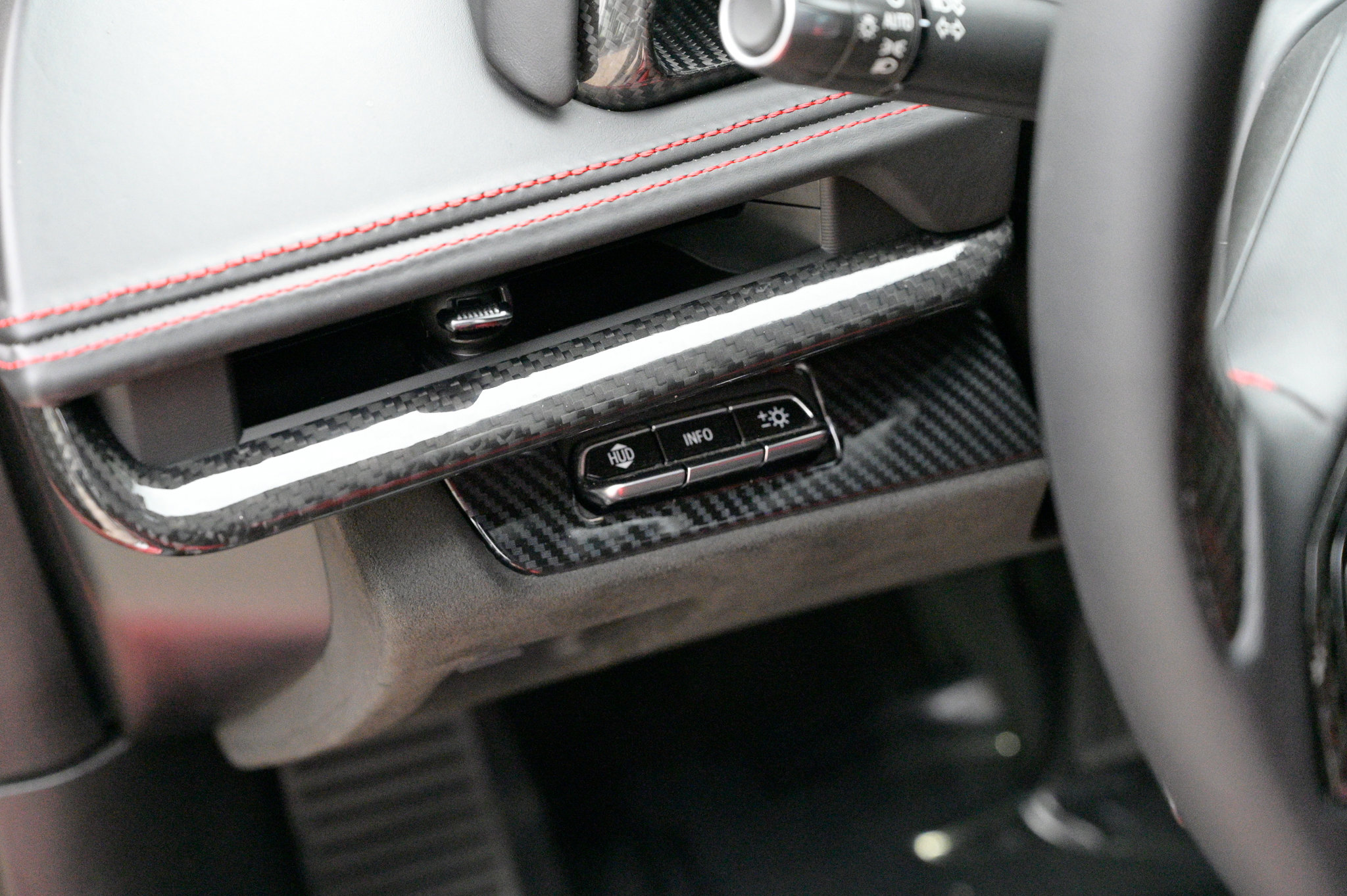 Used 2022 Chevrolet Corvette Stingray Premium Conv w/ Z51 Performance Package image 22