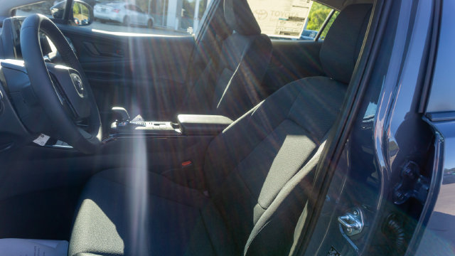 New 2027 Toyota Prius LE FWD image 14