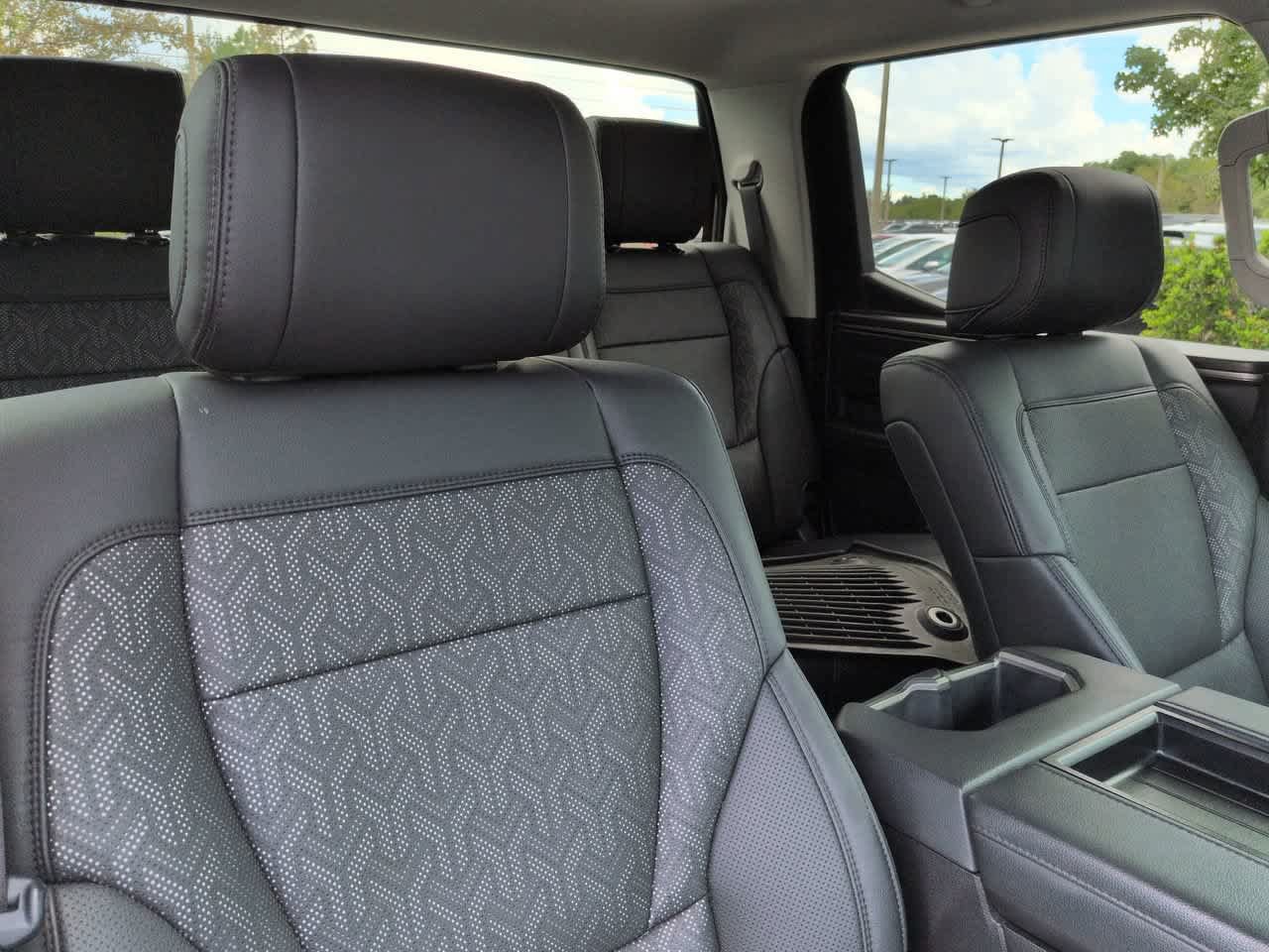 Used 2024 Toyota Tundra Limited AWD/4WD image 7