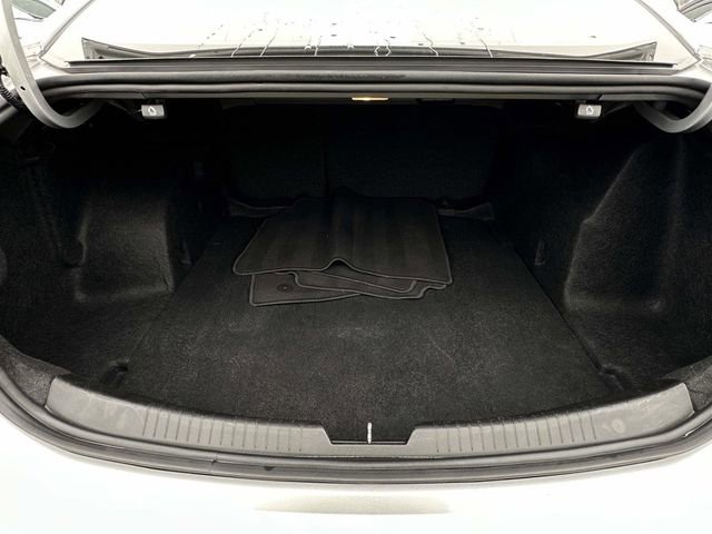 Used 2022 Chevrolet Malibu LT image 22