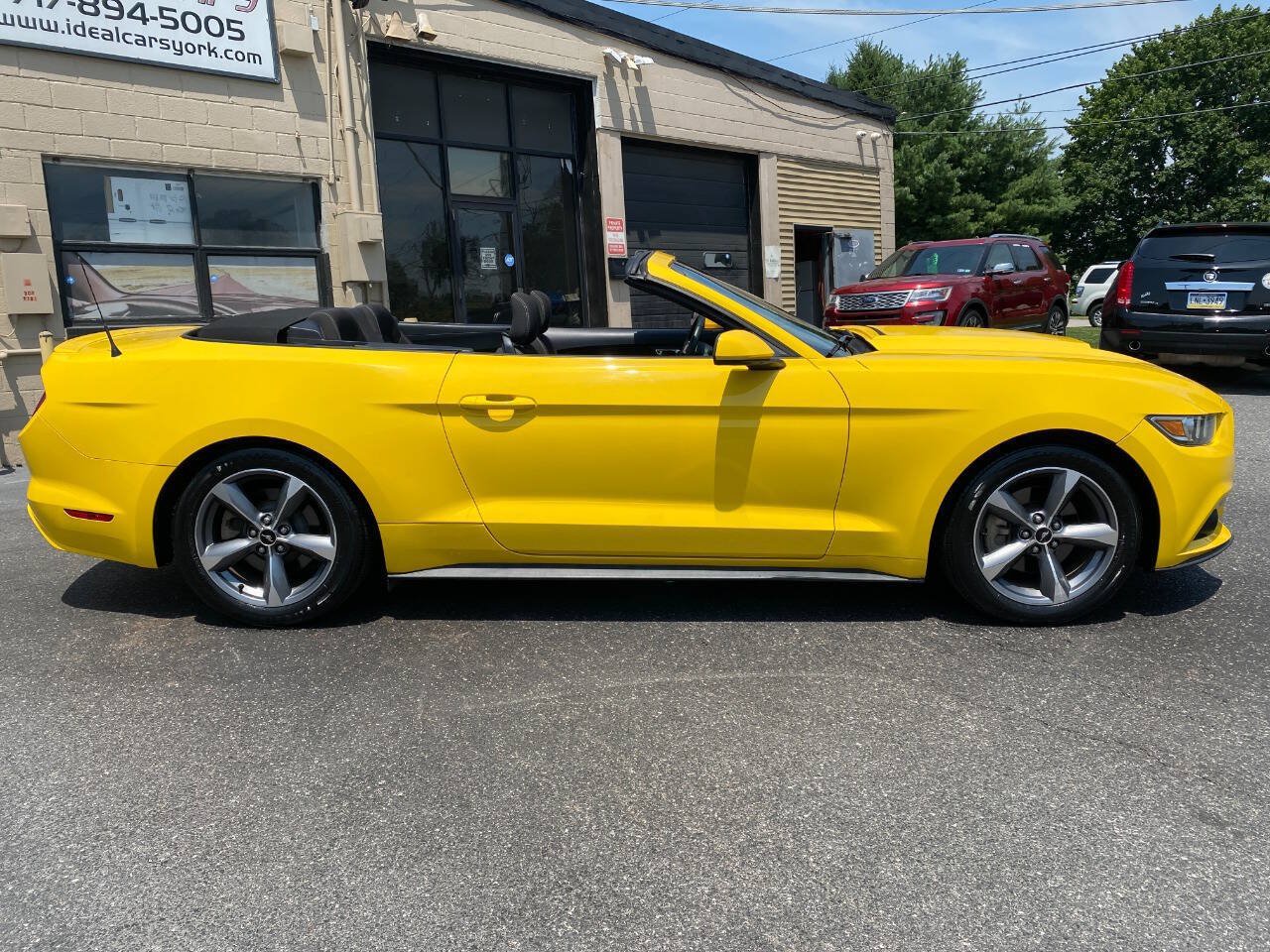 Used 2015 Ford Mustang Convertible w/ Equipment Group 051A RWD image 2