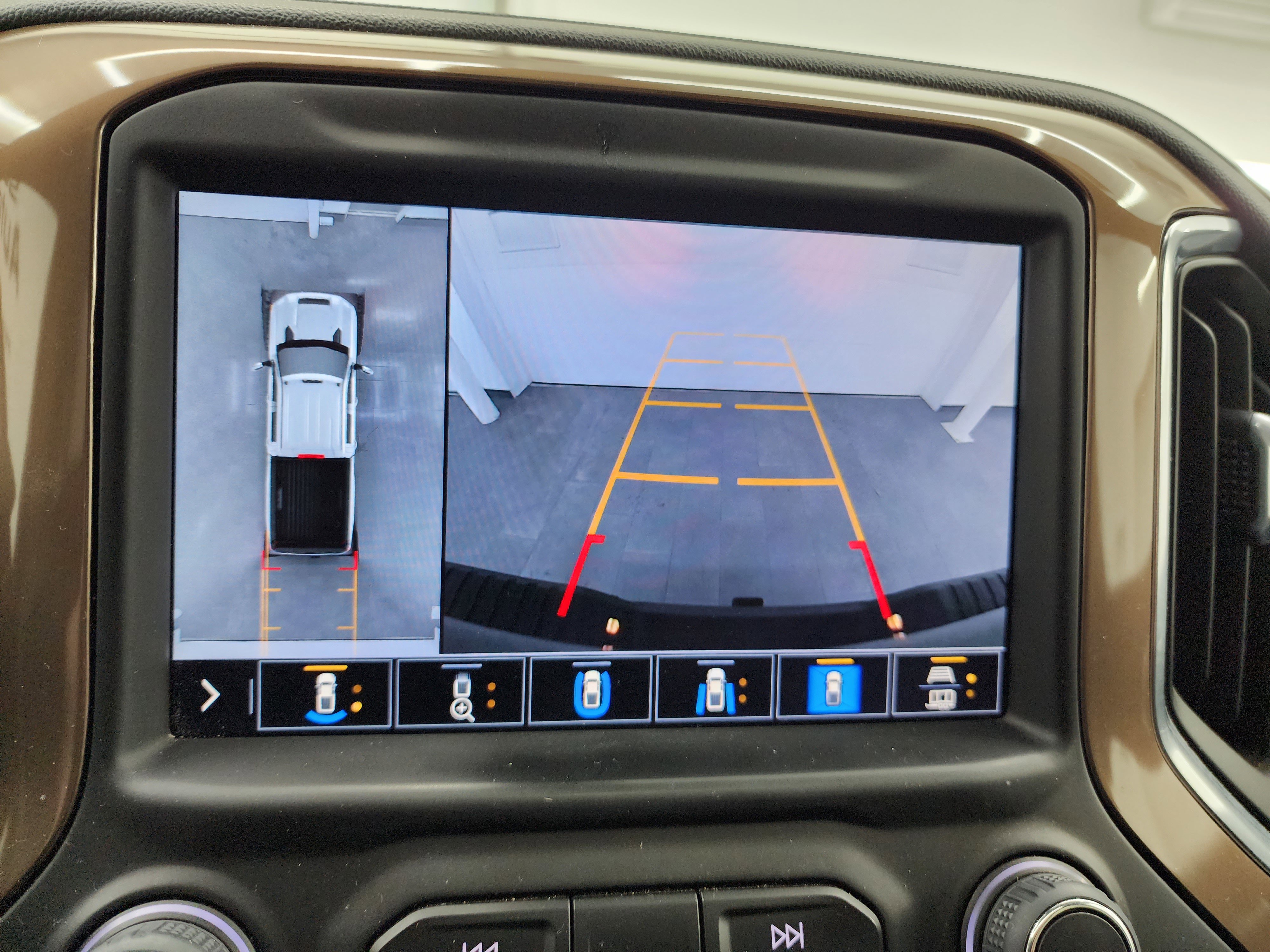 Used 2022 Chevrolet Silverado 3500 High Country image 14