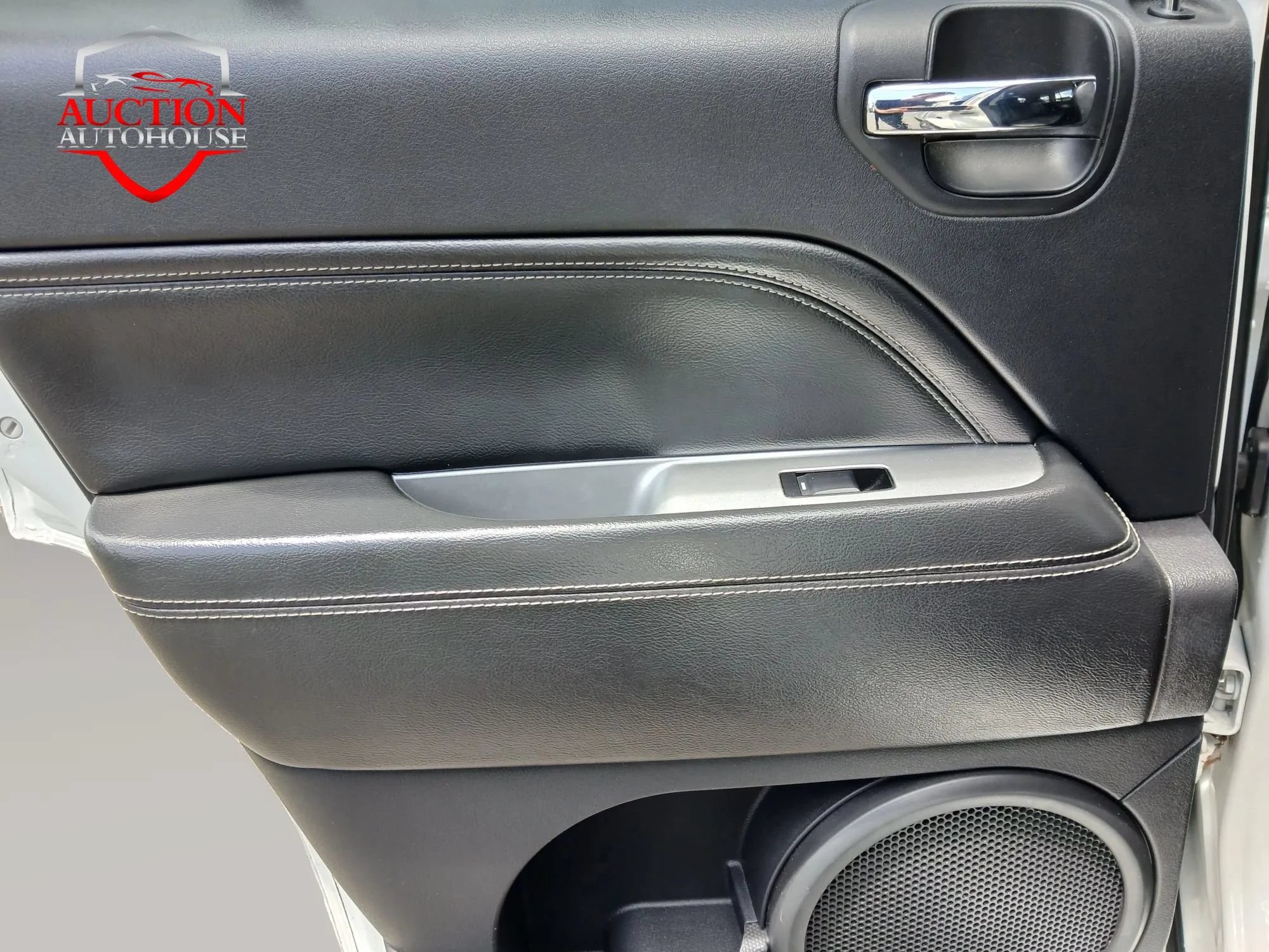 Used 2015 Jeep Compass Limited FWD image 24