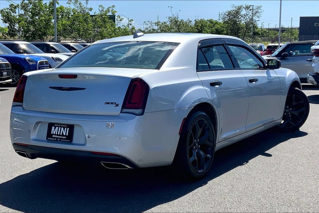 Used 2022 Chrysler 300 S RWD image 11