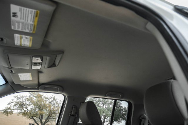 Used 2021 Nissan Frontier SV w/ Midnight Edition Floor Mats image 27