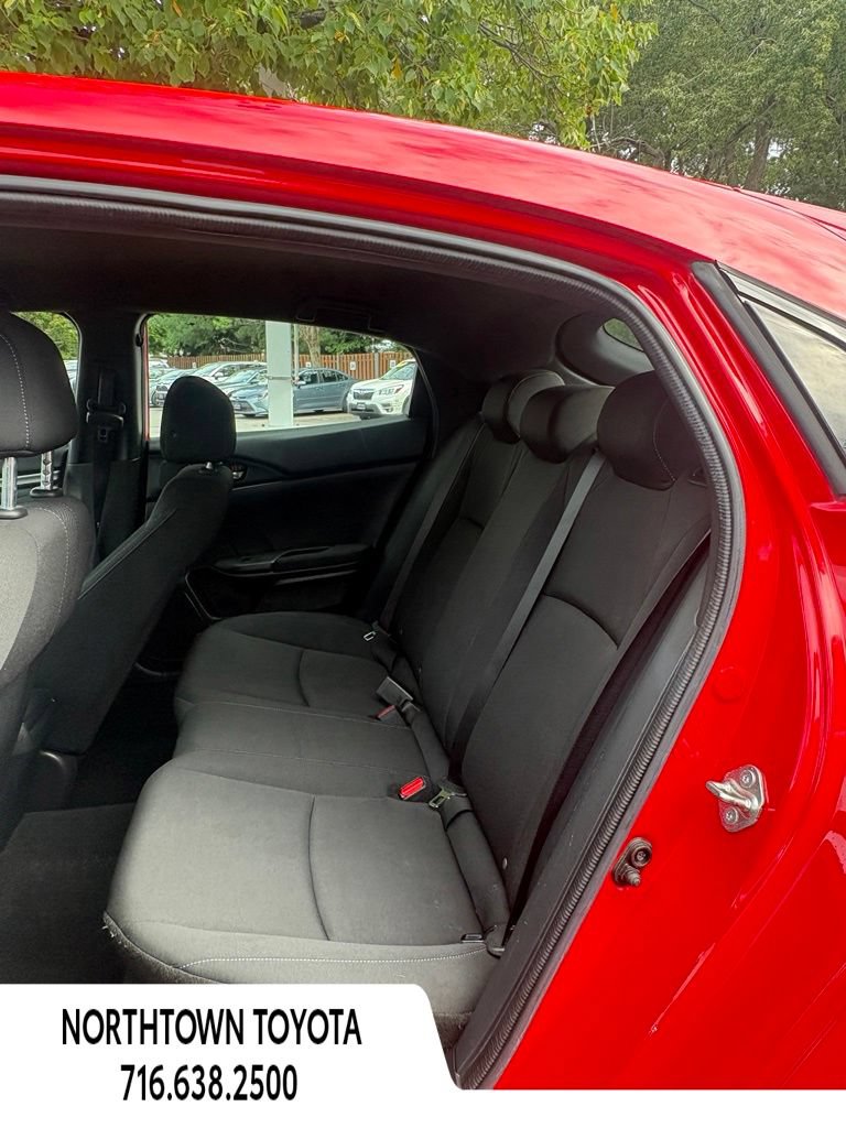Used 2017 Honda Civic Sport image 12