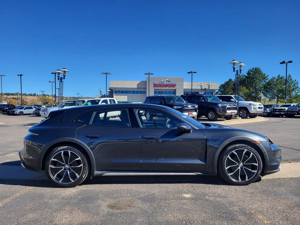 Used 2022 Porsche Taycan 4 Cross Turismo w/ Premium Package AWD/4WD image 3