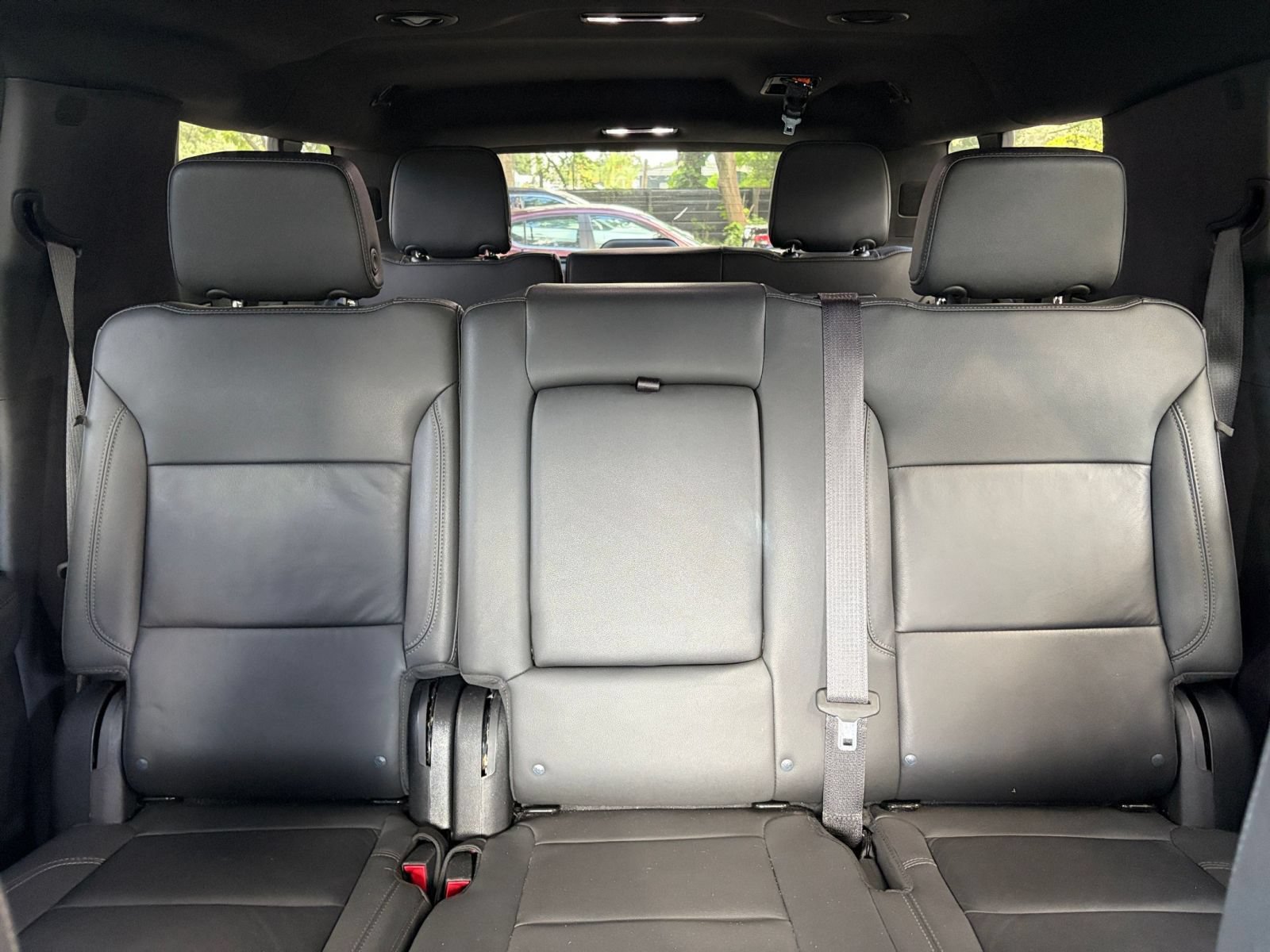 Used 2024 Chevrolet Suburban LT RWD image 41
