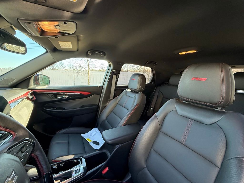 Used 2025 Chevrolet TrailBlazer RS w/ Convenience Package image 26