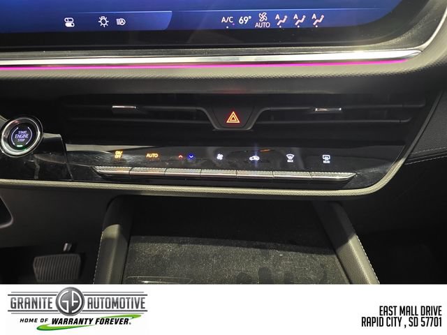 Used 2024 Buick Envision Preferred AWD/4WD image 19