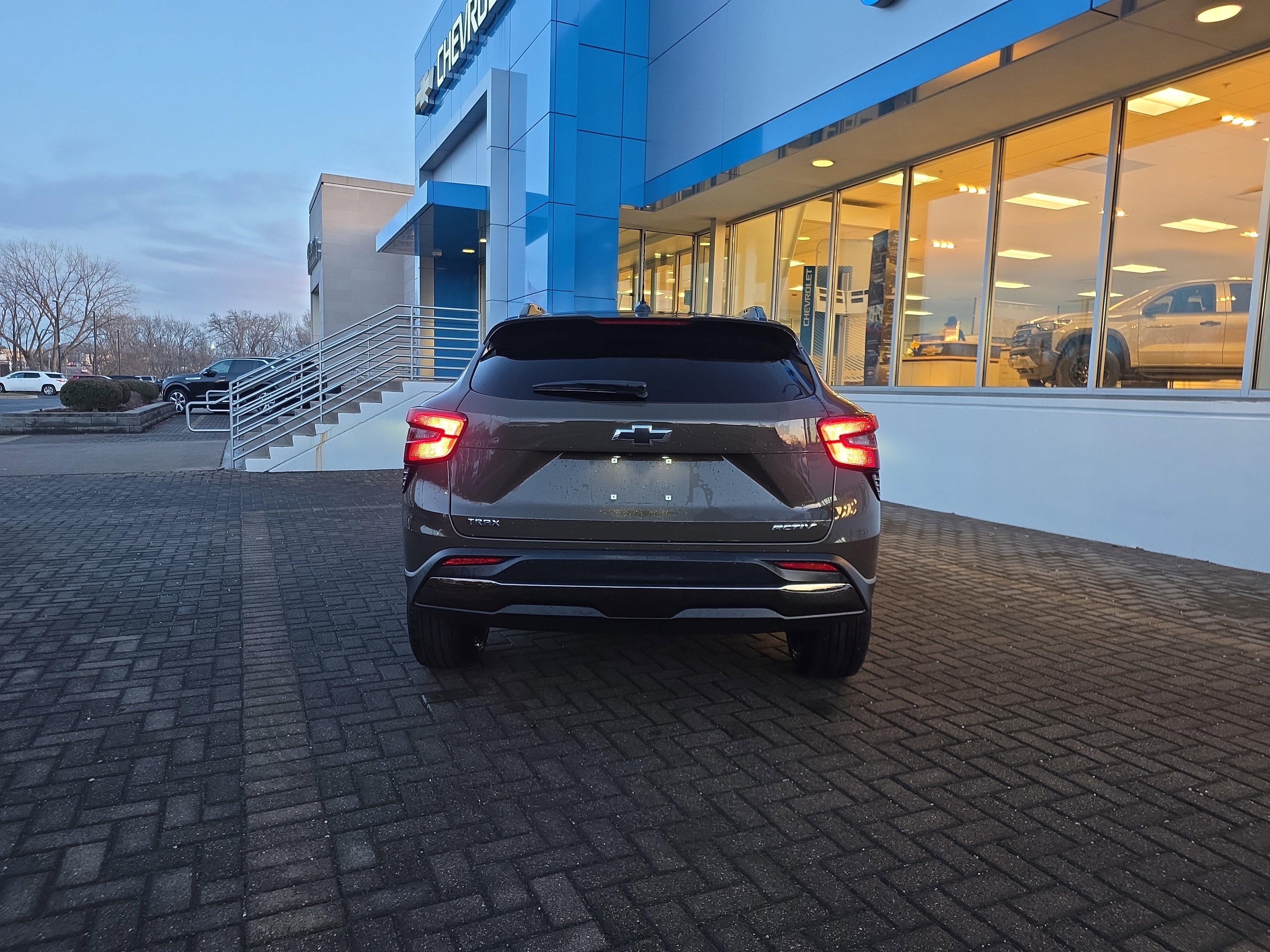 Used 2024 Chevrolet Trax ACTIV w/ Driver Confidence Package image 4