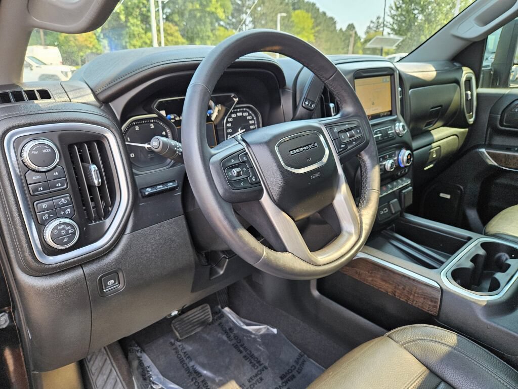 Used 2021 GMC Sierra 3500 Denali w/ Denali Ultimate Package AWD/4WD image 16