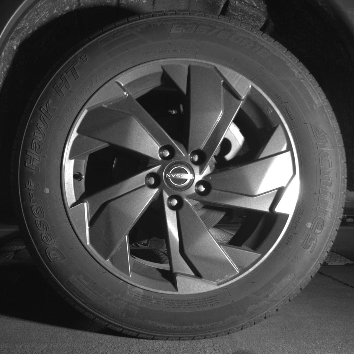 Used 2024 Nissan Rogue SV image 14